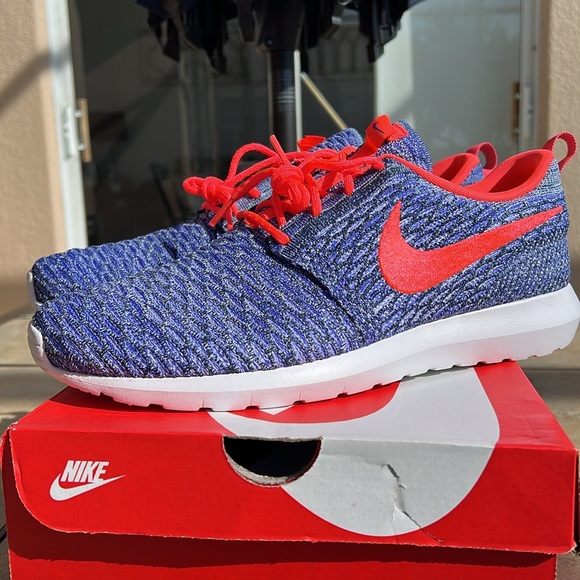 DS men’s Nike Flyknit Rosherun runs size 13